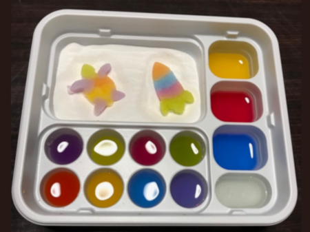 オリジナルの色を作る「知育菓子B」