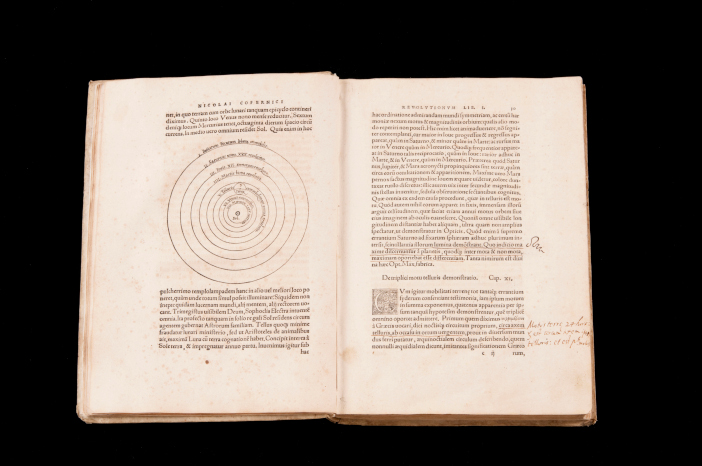 ニコラス・コペルニクス (1473-1543)「天球の回転について」ニュールンベルク, 1543年, 初版
