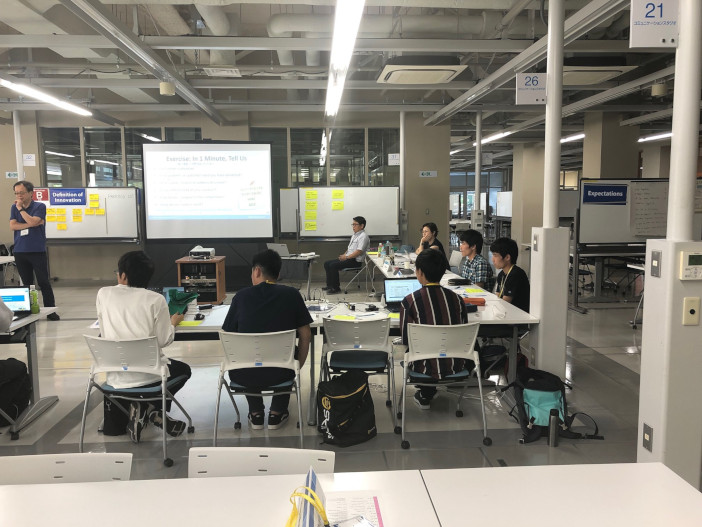 2日間、すべてを英語で行うワークショップも行われている