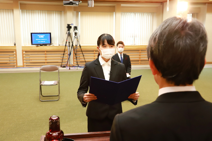 令和2年度 金沢工業大学入学式を挙行 新入生 編入学生 大学院入学生あわせて1 926名が入学 ニュース kit 金沢工業大学