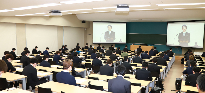 令和2年度 金沢工業大学入学式を挙行 新入生 編入学生 大学院入学生あわせて1 926名が入学 ニュース kit 金沢工業大学