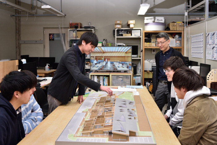 面倒見が良い大学 16年連続1位 就職に力を入れている大学 は明治大学に次いで全国2位 入学後 生徒を伸ばしてくれる大学 では東北大学に次ぐ2位 サンデー毎日 9月13日号 全国910進学校アンケート ニュース kit 金沢工業大学