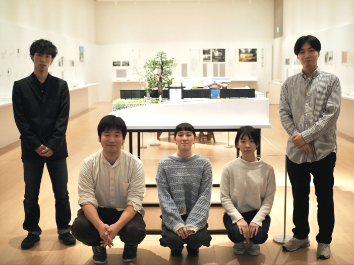 模型を作製した学生のみなさん