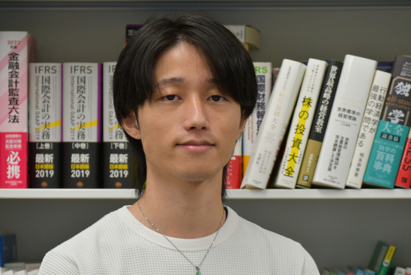 税理士試験で2科目同時に合格した経営情報学科3年の宮下晴希さん 税理士試験で2科目同時に合格した経営情報学科3年の宮下晴希さん