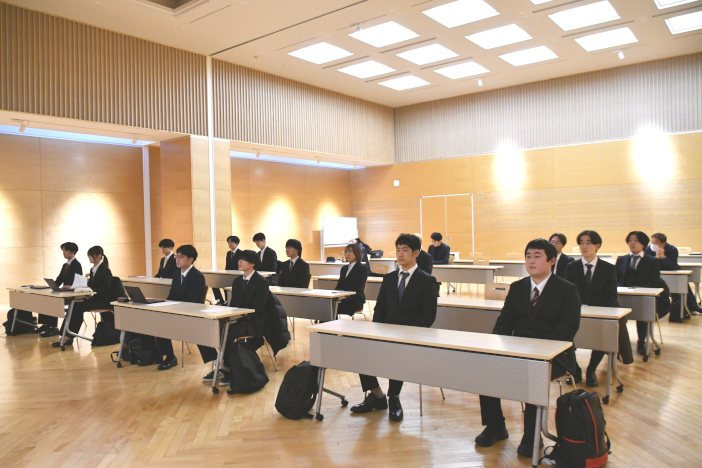 提案発表会会場となった野々市市役所2階ホール椿