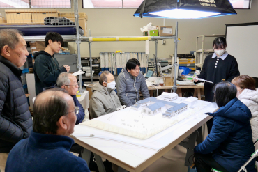 図版7 語りの場 図版7 語りの場