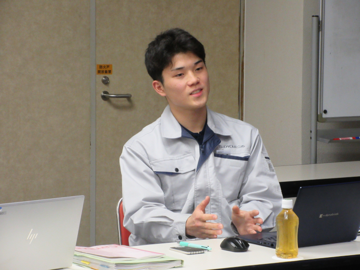 荻野さん発表の様子