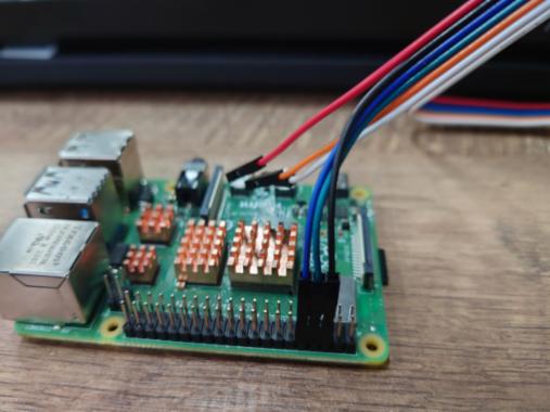 橘さんが使用したシングルボードコンピュータ<br class="visible-sp">（Raspberry Pi 4B(8GB)）