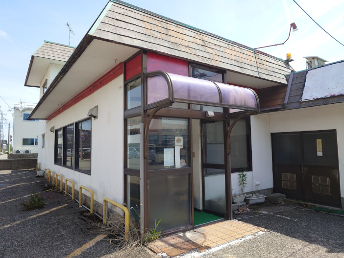 デザインコンペでは、金沢工業大学扇が丘キャンパスすぐそばにある空き店舗の再生・利活用の設計提案を競った