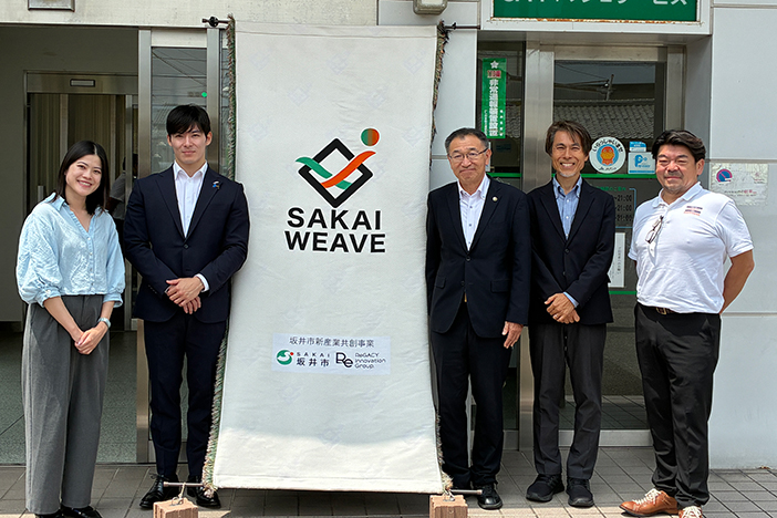 石田福井県知事(左から2番目)、池田坂井市長(右から3番目)、赤坂教授(右から2番目)