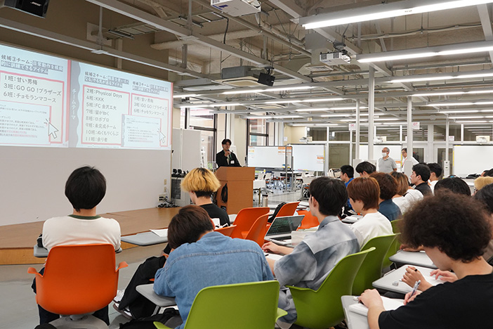 7月16日に金沢工業大学23号館で行われた提案報告会の模様 7月16日に金沢工業大学23号館で行われた提案報告会の模様