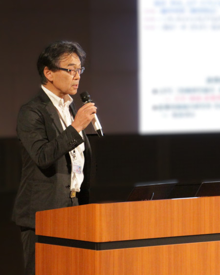 開会挨拶を行う井田 次郎教授 開会挨拶を行う井田 次郎教授